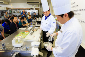 函館のこだわり食材「夏の鱈」を使った料理実演講習会